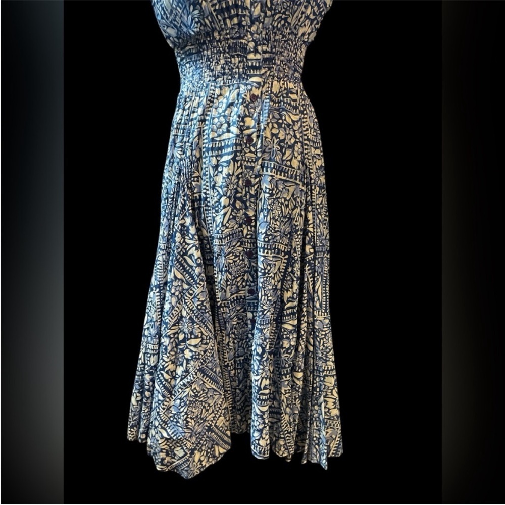 Chelsea & Theodore Blue and White Patterned Midi Dress - Picture 5 of 7